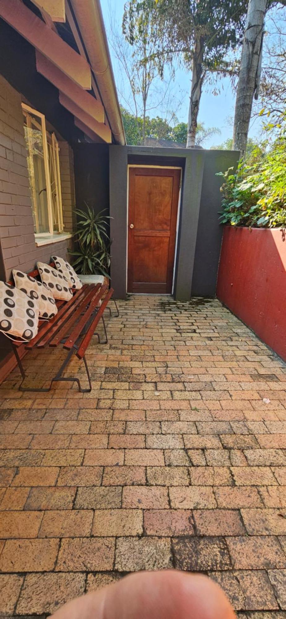 Old Vic Travellers Inn Nelspruit Mbombela Exterior photo