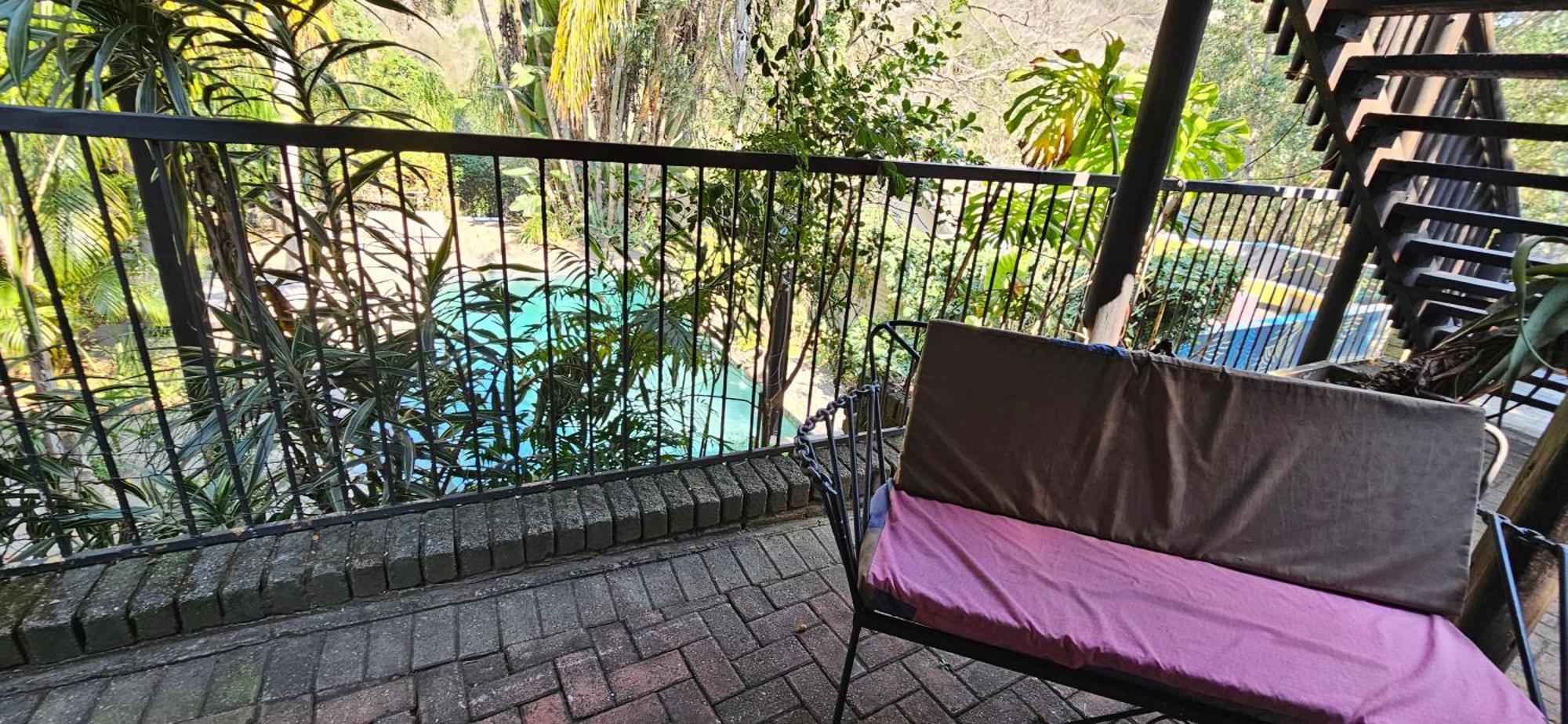 Old Vic Travellers Inn Nelspruit Mbombela Exterior photo