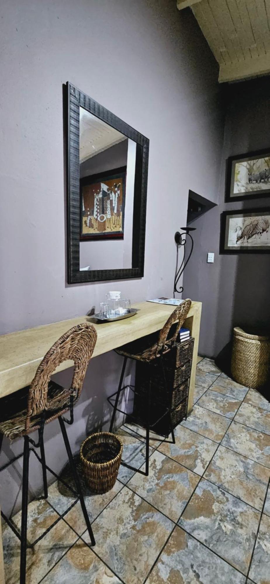 Old Vic Travellers Inn Nelspruit Mbombela Exterior photo